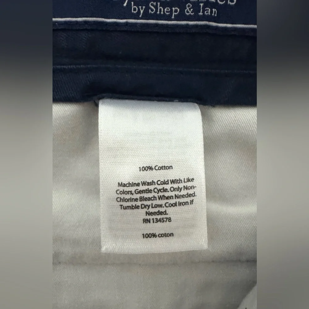 VINEYARD VINES Breaker Shorts Embroidered Flag Whales Mens Size 32 Navy Blue